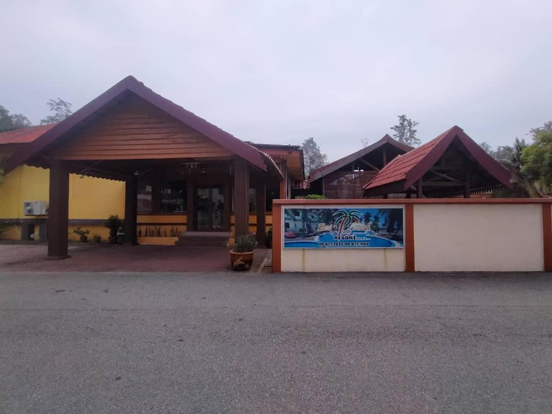 Seri Indah Resort Куала Теренгану Екстериор снимка